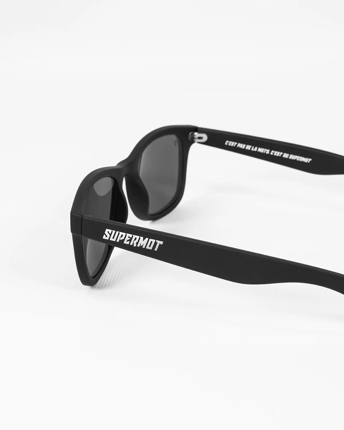 Lunettes de Soleil SUPERMOT Rouge - SUPERMOT® - Boutique Officielle