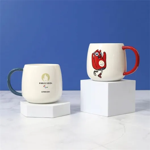 Mug 3D Mascotte J.O bleu ou rouge