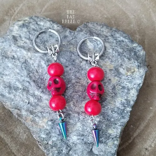 Original boucle d'oreilles creole !! skull point !! pearls howlite rouge et argente long t 7cm x 1.5cm the bad rebel collec