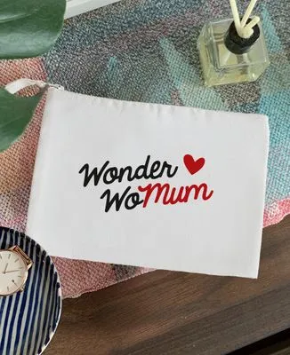 T-Shirt femme Wonder WoMum (brodé)