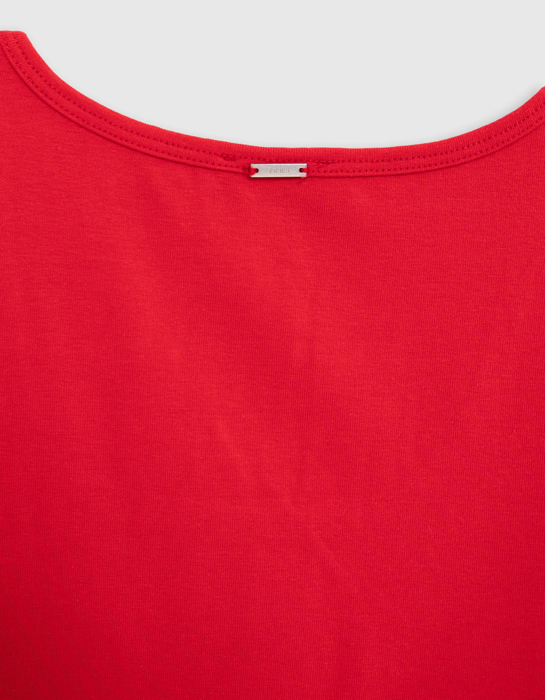 T-shirt rouge forme cropped fille